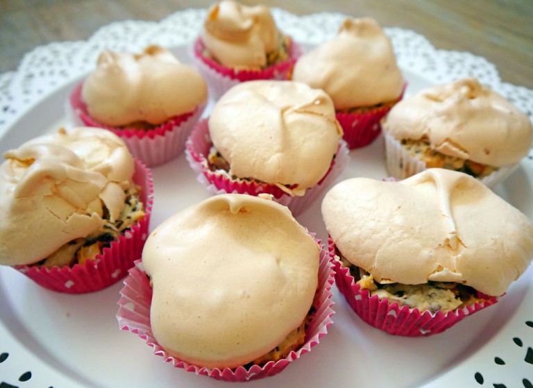 Rezept: Rhabarber-Muffins mit Baiser-Haube | Stadt-Land-Lifestyle