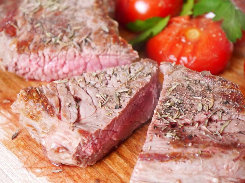 Rezept: Steak mit Tomaten und Dip