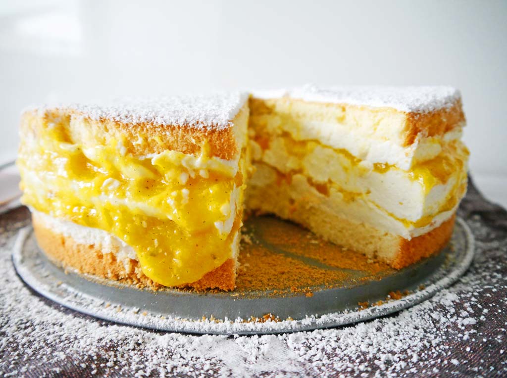 Käse-Sahne-Torte mit Pfirsich